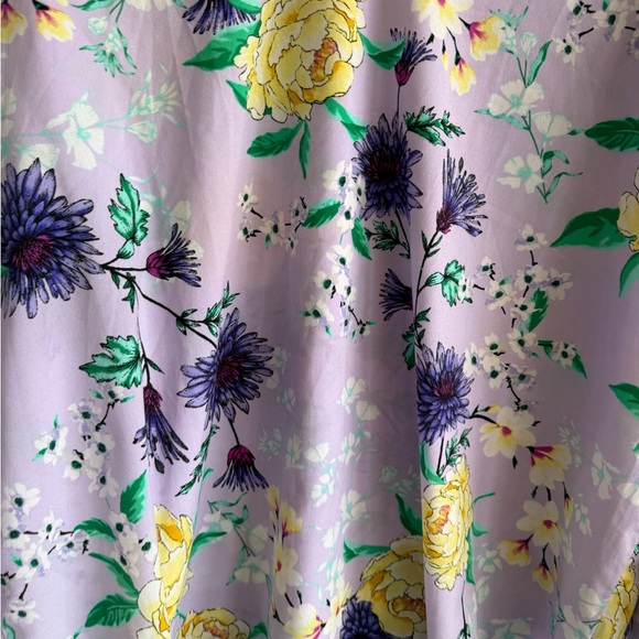 Liz Claiborne Lavender Floral Bell Sleeve Blouse - Picture 3 of 5